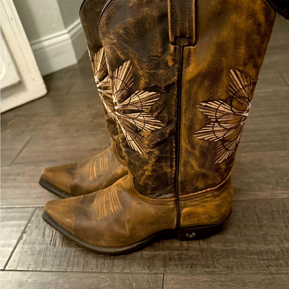 NEW eight second angel cowboy boots 10